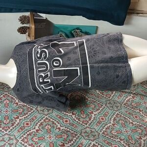 Take That 'Trust No 1' Cotton Graphic Tee, Size M